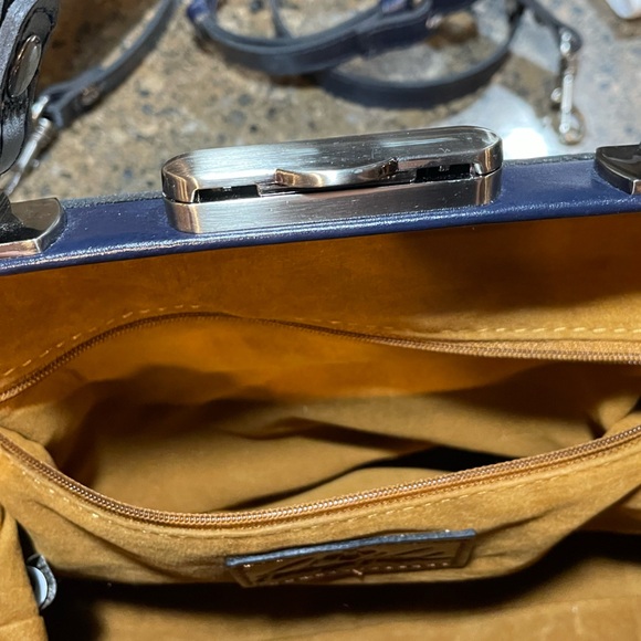 Patricia Nash Gracchi Vintage Leather-Wrapped Frame Satchel Caribbean Blue EUC - Picture 8 of 15